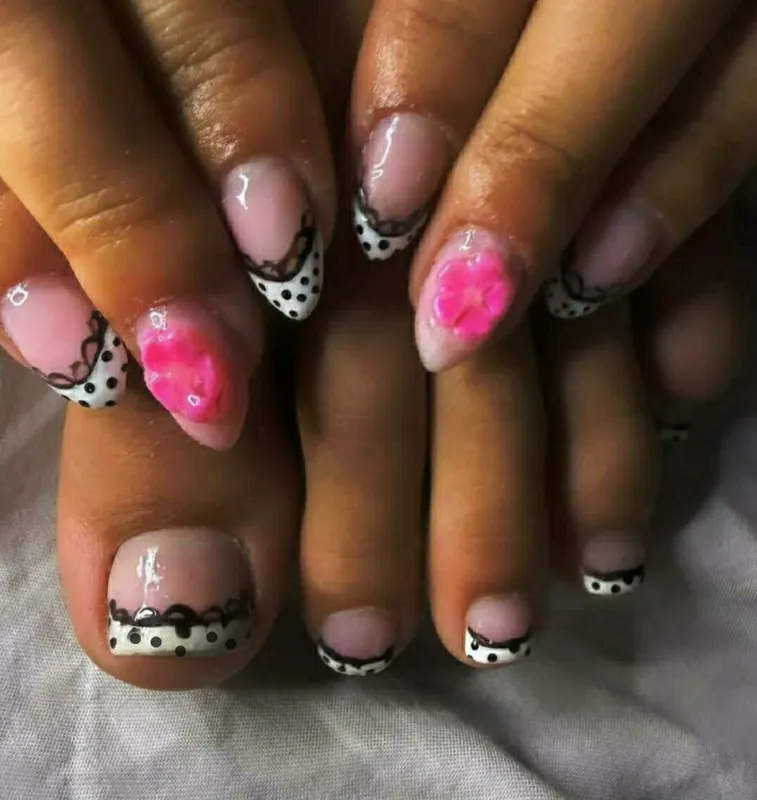 Spotted nails